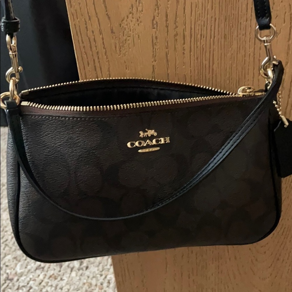 Coach purse - Picture 2 of 3
